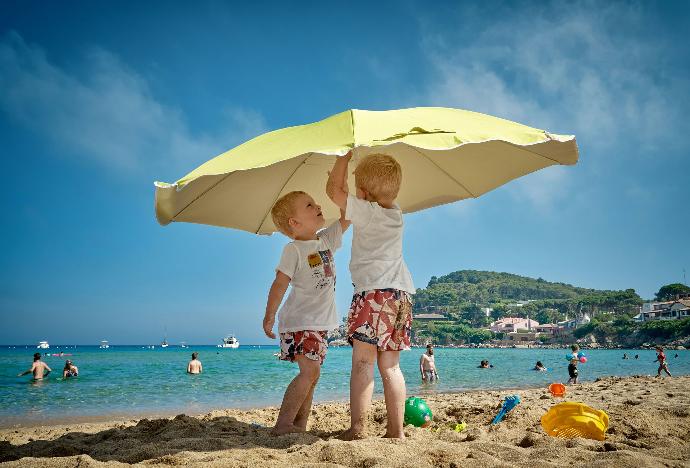 Image représentant des enfants à la plage