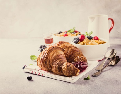 breakfast, croissant