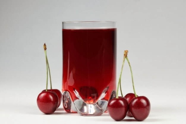 le-jus-de-cerise--boisson--verre-de-cocktail_3216463